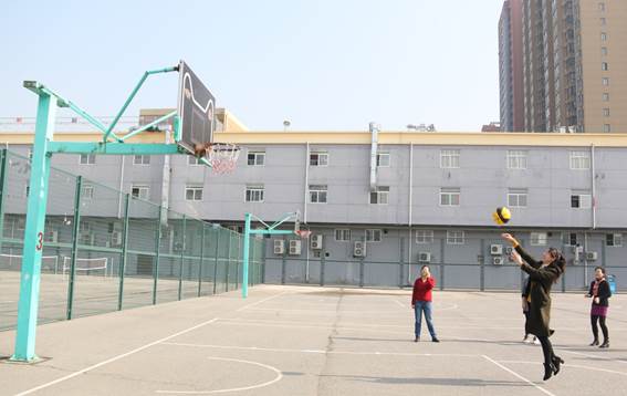 说明: E:\work\宣传部\宣传工作\Photos\2018\201811\20181109同人小说
召开教职工趣味运动竞赛\xcb\IMG_7081.JPG