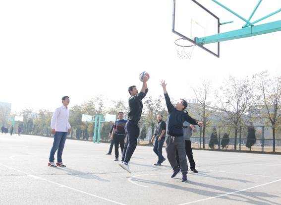 说明: E:\work\宣传部\宣传工作\Photos\2018\201811\20181109同人小说
召开教职工趣味运动竞赛\xcb\IMG_7170.JPG